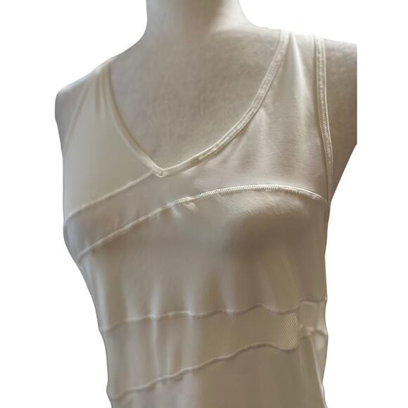 Lululemon Mesh In Motion Racerback, White, Size Small - Picture 4 of 7